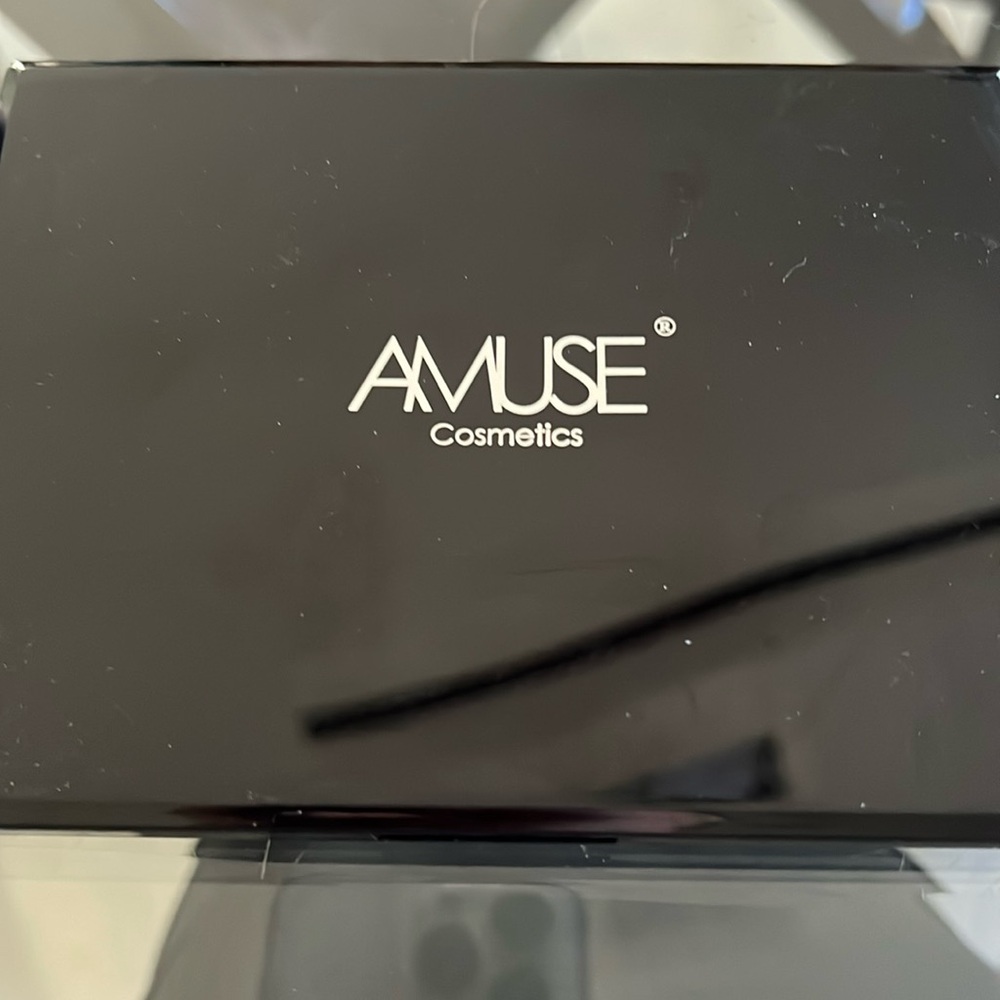 NWT Amuse nude eyeshadow pallet with blush and highlighter